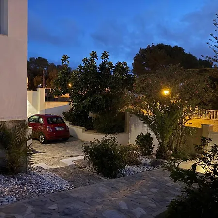 Villa With Private Pool *